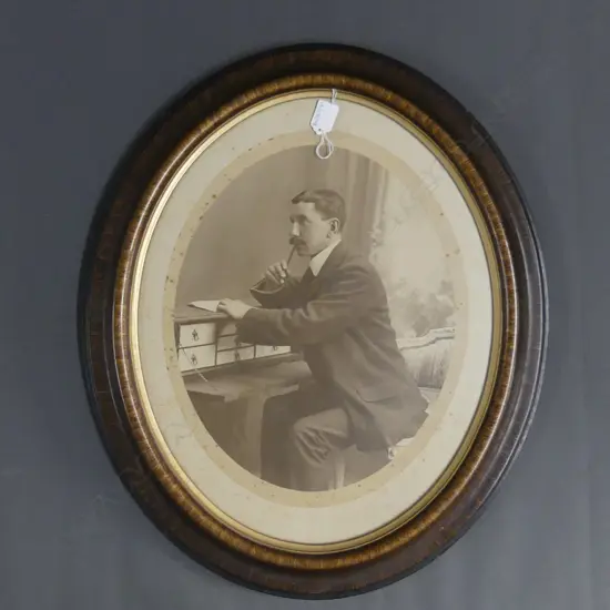 EARLY 20thC OVAL PORTRAIT OF A GENTLEMAN 490x390mm