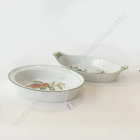 2 ROYAL WORCESTER EVESHAM OVAL DISHES; PIE & FISH, AS NEW w. BOXES W.290mm