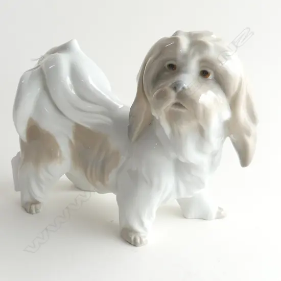 LLADRO PEKINESE DOG L. 190MM
