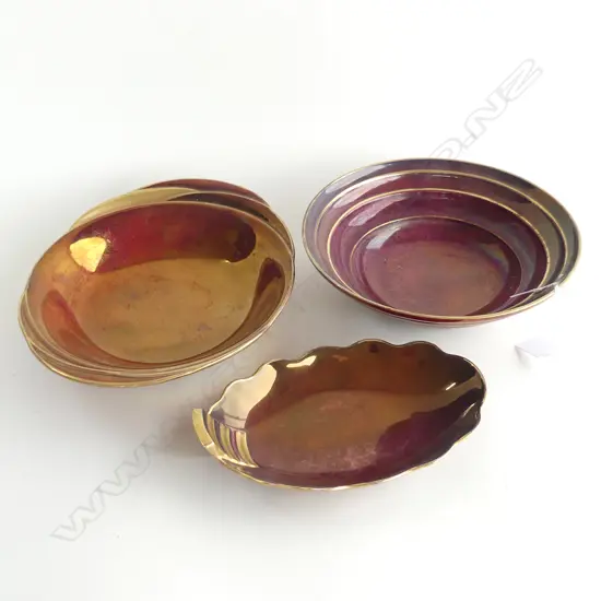 3 ROUGE ROYALE CARLTONWARE DISHES 250MM
