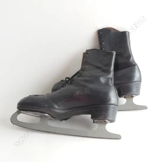 PR VINTAGE BROWN LEATHER ICE SKATE'S 'THE STUBURT' BRISTOL, SZ 81/2
