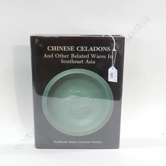 BOOK 'CHINESE CELADONS AND OTHER RELATED WARES IN SOUTHEAST ASIA' BY ARTS ORIENTALIS 1979