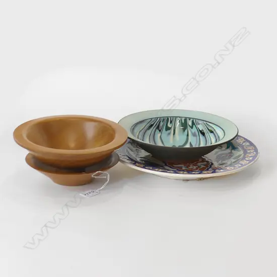 4 BOWLS; TURKISH PLATE 305mm dia, BAINBRIDGE ISLAND POTTERY, 2 KAURI / TOTORA TURNED BOWLS