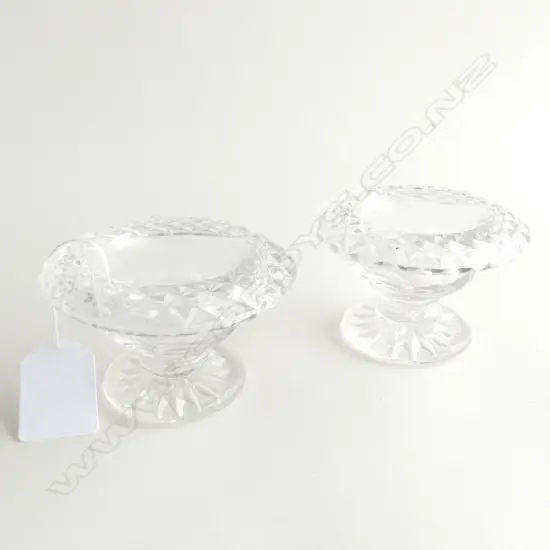 PR STUART CUT CRYSTAL SALTS URN FORM