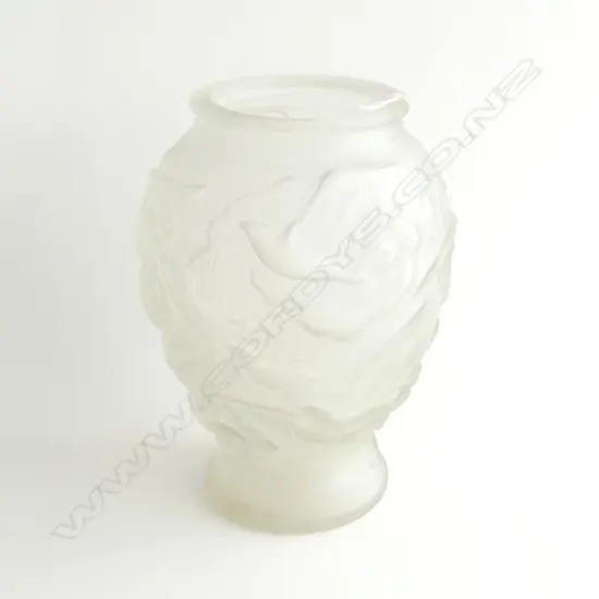 VINTAGE FROSTED GLASS BIRD VASE 240MM