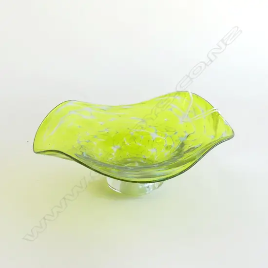 MODERN ART GLASS FRILLED BOWL CLEAR FOOT SIGNED 