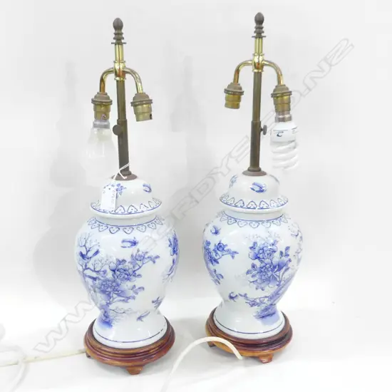 PR BLUE & WHITE CERAMIC TABLE LAMP BASES H. 550MM