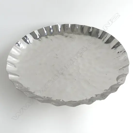 LGE SILVER METAL DISH 430mm dia