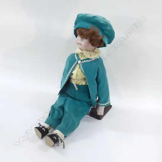 SIMON & HALBERG PORCELAIN DOLL H. 500MM