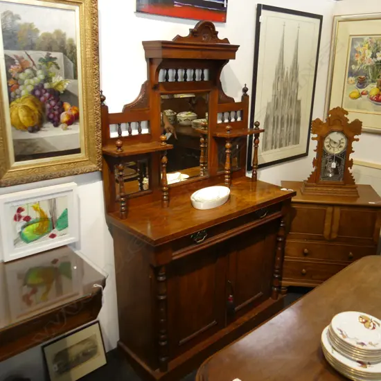VINTAGE MAHOGANY MIRROR BACKED  DRESSER L 1040MM