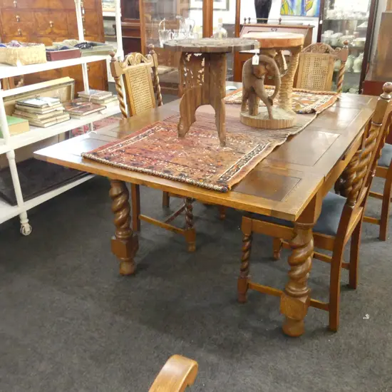EARLY 20thC DINING TABLE w. 2 LEAVES + 6 CHAIRS 1030x1030x765mm