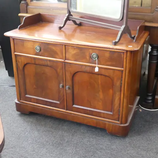 VICTORIAN MAHOGANY CUPBOARD w. 2 DRAWERS ABOVE 2 CUPBOARD DOORS