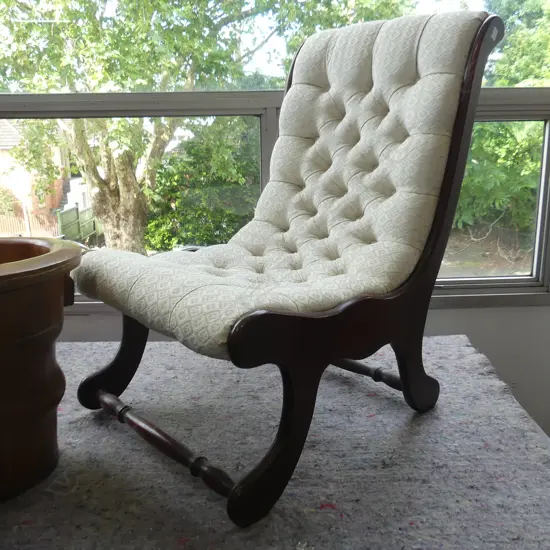 VICTORIAN NURSING CHAIR