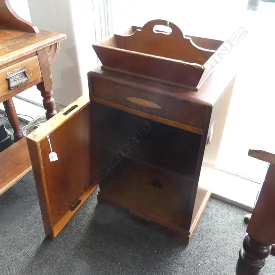 3 ITEMS. SINGLE FRIEZE DRAWER 2 LEVEL 1940S BEDSIDE UNIT H.700mm. WOODEN TRAY l.590mm CUTLERY TRAY WITH HANDHOLD.