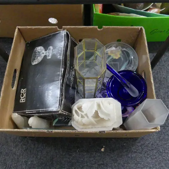 BOX LOT GLASS ALABASTER ETC
