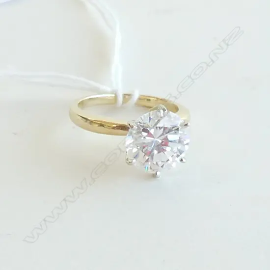 14k YELLOW GOLD & CZ LGE SOLITAIRE RING 6.15gms