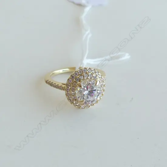 14k YELLOW GOLD & CZ CLUSTER RING 6.73gms
