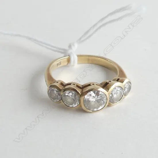 9 CT FAUX DIAMOND RING 4.6 GRAMS