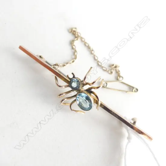 9CT & TOPAZ SPIDER BROOCH 3.0 GRAMS