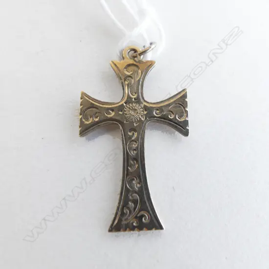 VINTAGE 9CT GOLD ENGRAVED CROSS 2 GRAMS