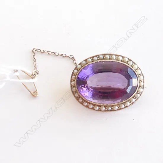 9CT ANTIQUE PURPLE AMETHYST & SEED PEARL BROOCH 6.7 GRAMS
