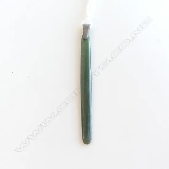 VINTAGE LONG NARROW POUNAMU PENDANT silver mount L.74mm.