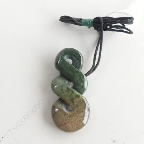 NZ POUNAMU (GREENSTONE) TRIPLE TWIST PENDANT (L55MM) ON BLACK WAXED ADJUSTABLE CORD