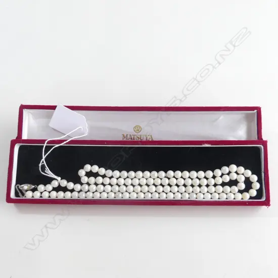 STRING CULTURED PEARLS 