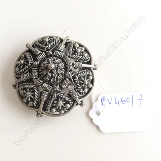 SILVER METAL PENDANT BROOCH 55mm dia