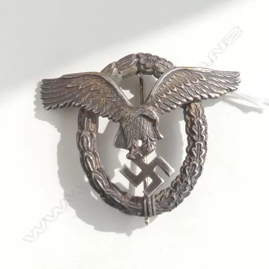 GERMAN MEDAL WINGED EAGLE (20491)