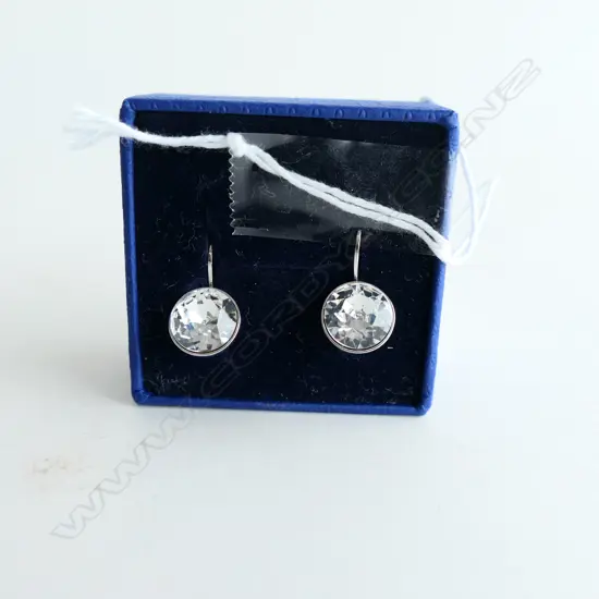 PR SILVER TONE & CRYSTAL EARRINGS 