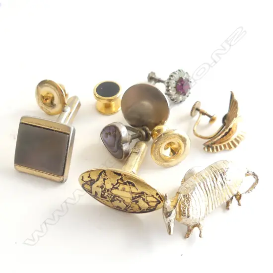 BAG 10 ASST ODD STUDS, CUFFLINKS ETC..