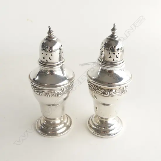 PR STG SILVER COBHAM SALT & PEPPER SHAKERS, H. 116MM 91GMS