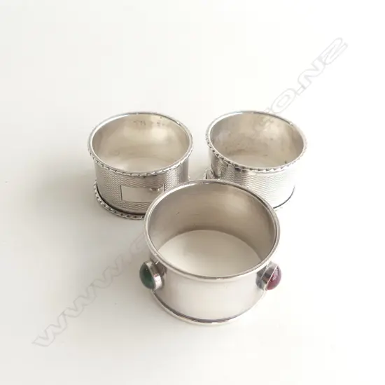PR STG SILVER NAPKING RINGS (BIRM 1954) 30GMS + WITH 3 COLOURED STONES 