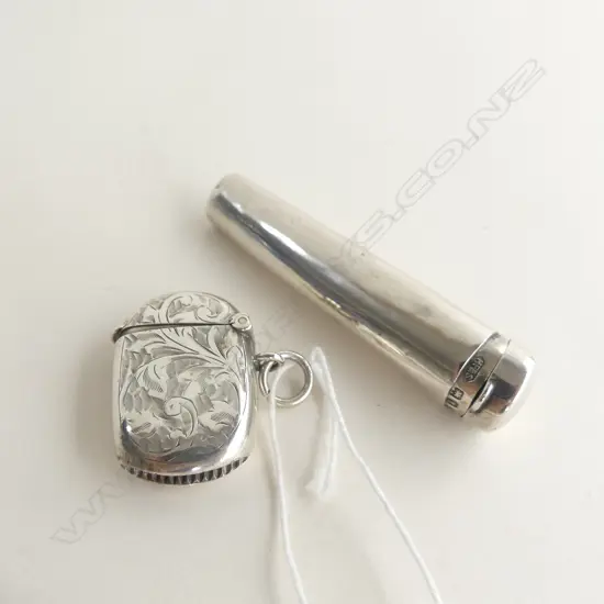 TINY STG SILVER ORNATE VESTA (L34MM) & STG SILVER HOLDER FOR CIGARETTE HOLDER (L70MM)