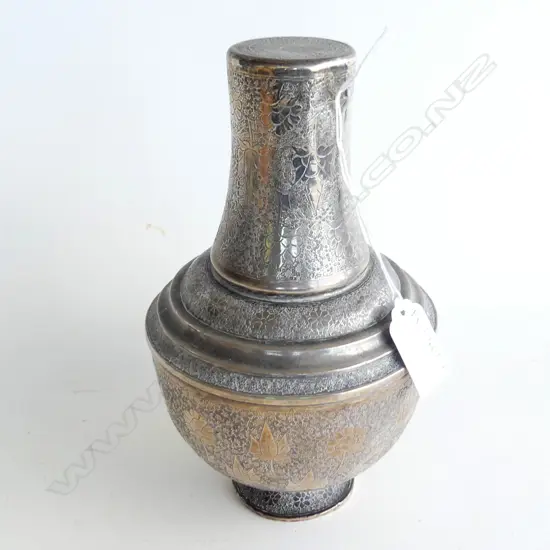 ORIENTAL SILVER DECANTER w. CUP AS LID H.200mm 380 GRAMS (21003)