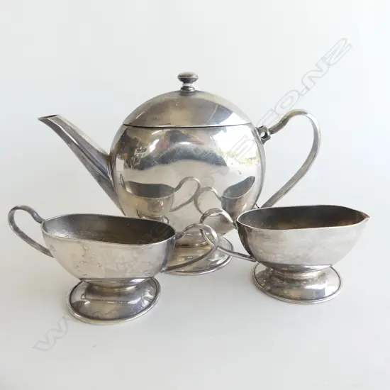 3 PCE S/PLATE ART DECO TEA SERVICE BY WALKER moon form