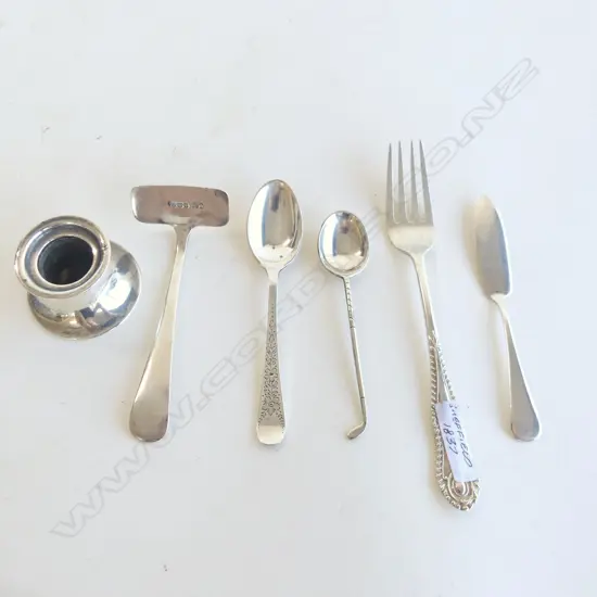 6 PCS STG SILVER; CANDLE HOLDER, SML BUTTER KNIVE, PUSHER, 2 TEASPOONS, FORK 88 GRAMS**RTV**