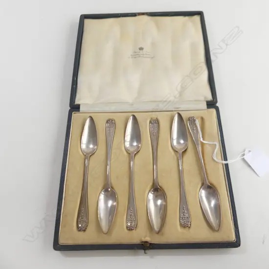 CASED SET OF 6 STG SILVER GRAPEFRUIT SPOONS 1013