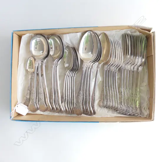 TRAY OF DOUBLE STRUCK KINGS PAT LEPPINGTON EP CUTLERY