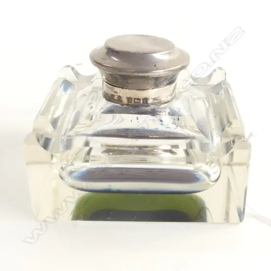STG SILVER CAPPED GLASS DESK TOP INK BOTTLE B'HAM 1924 75x75mm 1009