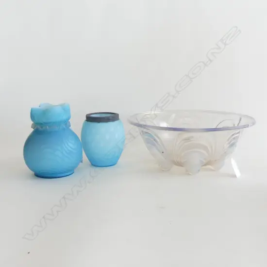 3 PCS VINTAGE GLASS; 2 OPAQUE AQUA BLUE VASES (H145 & 110MM) & PEARL SHELL EMBOSSED BOWL (DIA 260MM)