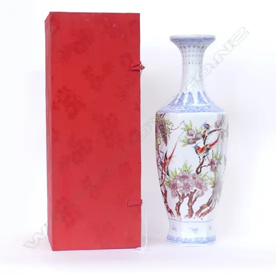 CHINESE EGGSHELL PORCELAIN VASE H.370mm in red box