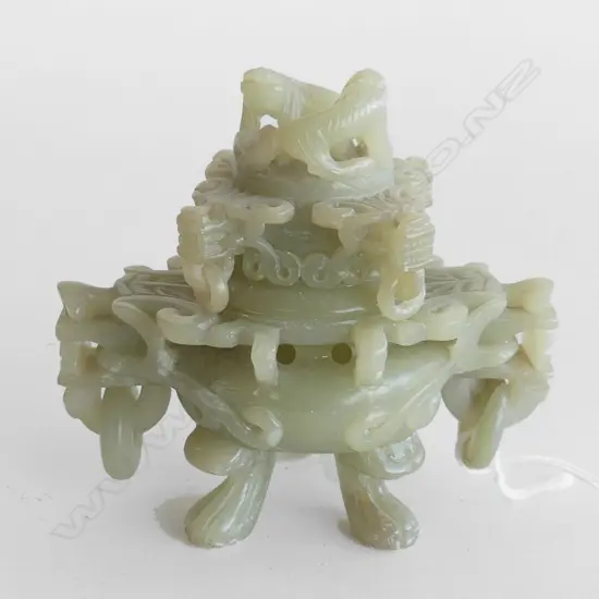 CARVED ORIENTAL CRYSOPHASE INCENSE BURNER H.100mm