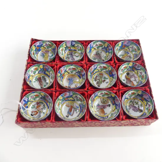 BOXED SET OF 12 FAMILLE ROSE RICE WINE CUPS 20863