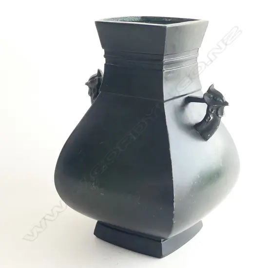 ARCHAIC STYLE CHINESE BRONZE VASE H.240mm