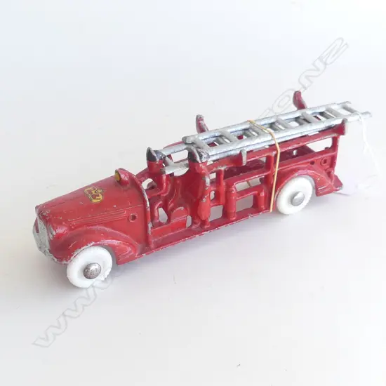 VINTAGE FUN HO FIRE TRUCK L.270mm (AK60)