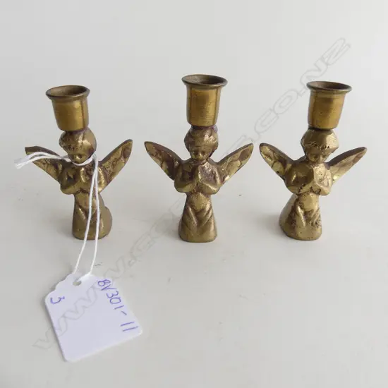 3 SM VINTAGE BRASS ANGEL CANDLE HOLDERS H. 70MM