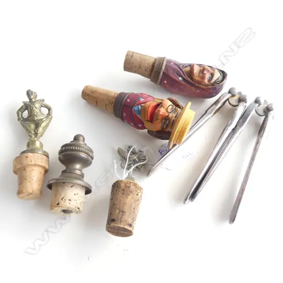5 VINTAGE BOTTLE STOPPERS + 2 NUT CRACKERS
