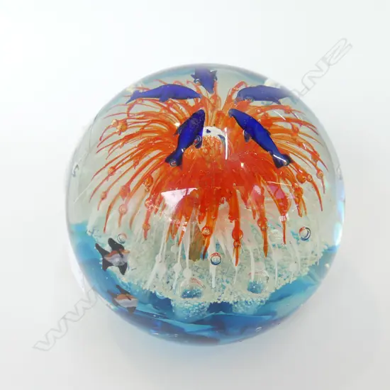 LARGE GLASS PAPERWEIGHT - FISH H.130mm